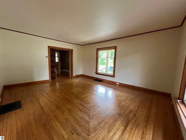 $171,900 | 506 East Division Street, Cadillac, MI 49601