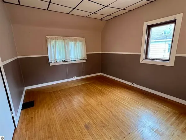 $171,900 | 506 East Division Street, Cadillac, MI 49601