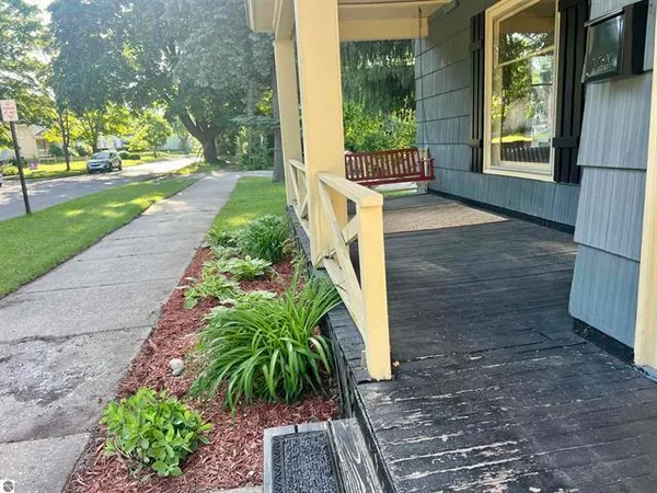 $171,900 | 506 East Division Street, Cadillac, MI 49601
