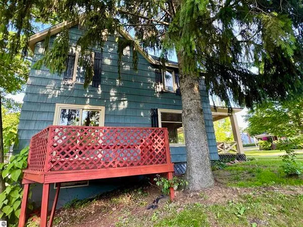 $171,900 | 506 East Division Street, Cadillac, MI 49601