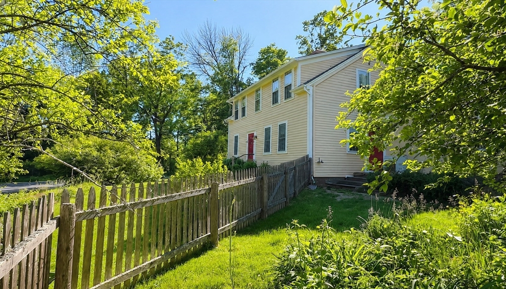 6 Cross Street Buckland, MA 01338 - Photo 4 of 41