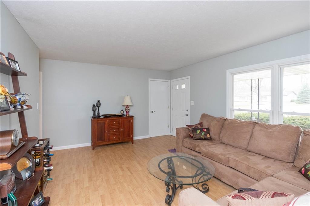 335 North Raceway Road Indianapolis, IN 46234 - Photo 3 of 24 Gallery Image 3