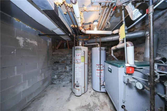 a car parked in front of a building