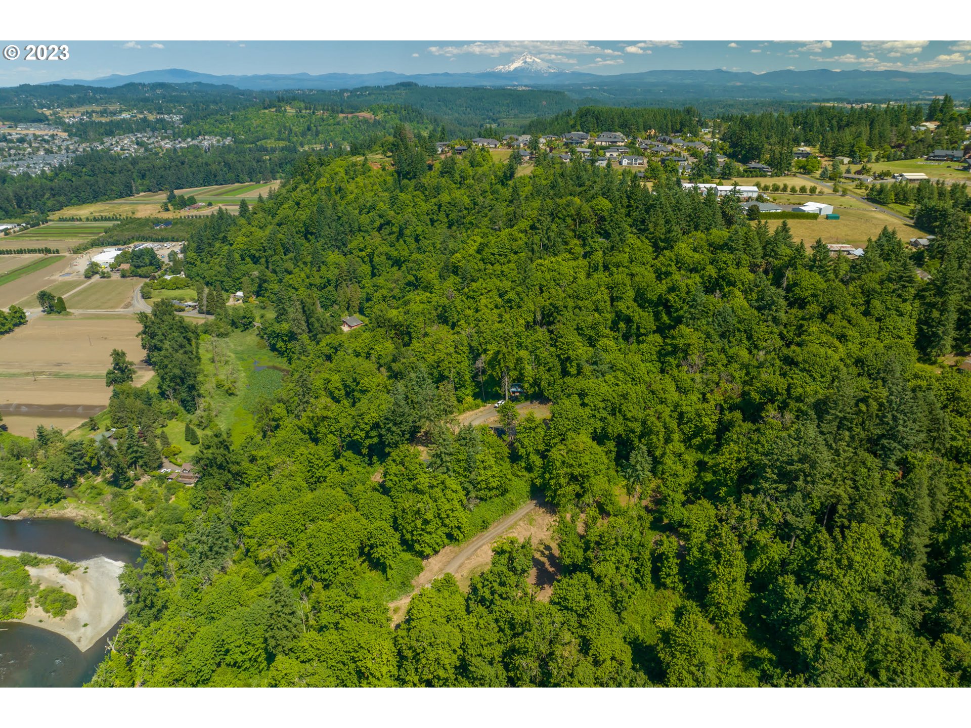 14747 South Burkstrom Road Oregon City, OR 97045 - Photo 3 of 16 Gallery Image 3
