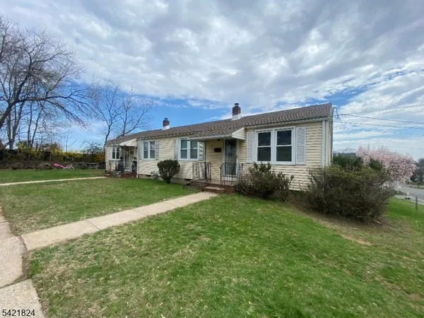 $1,950 | 15 Claverack Road, Clifton, NJ 07013