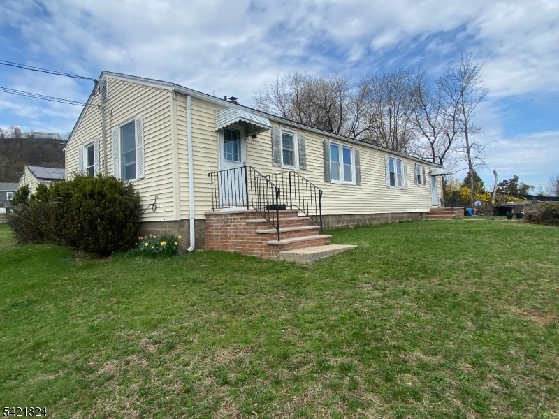 15 Claverack Road Clifton, NJ 07013 - Photo 2 of 12