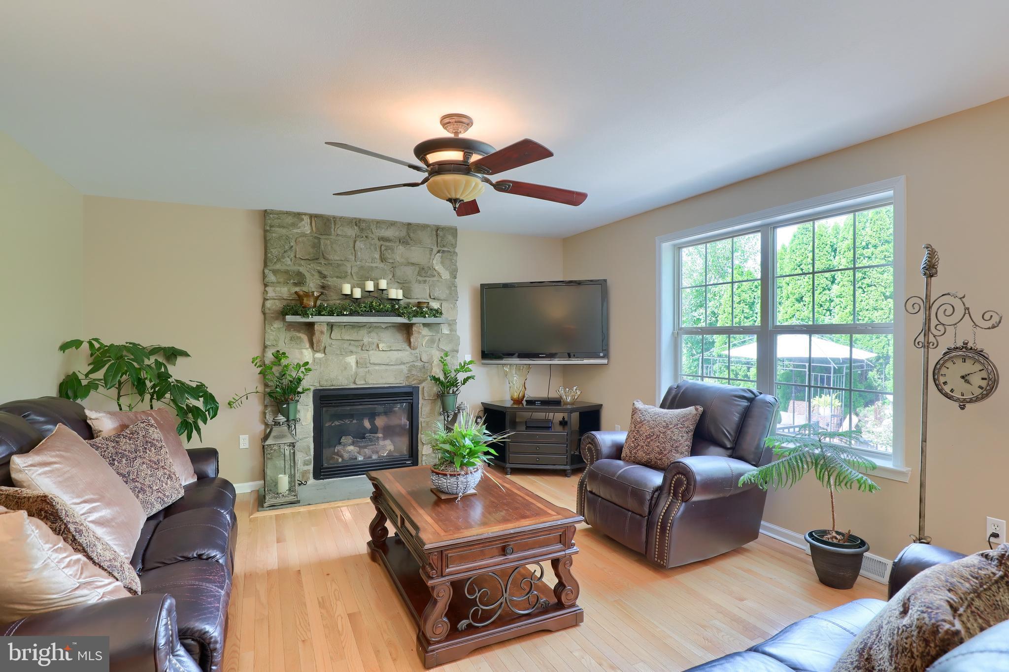 4005 Lewisberry Road York, PA 17404 - Photo 5 of 42 Gallery Image 5