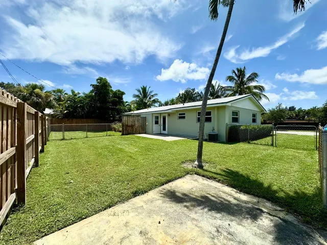 $2,150 | 3531 Burma Court, Palm Beach Gardens, FL 33403