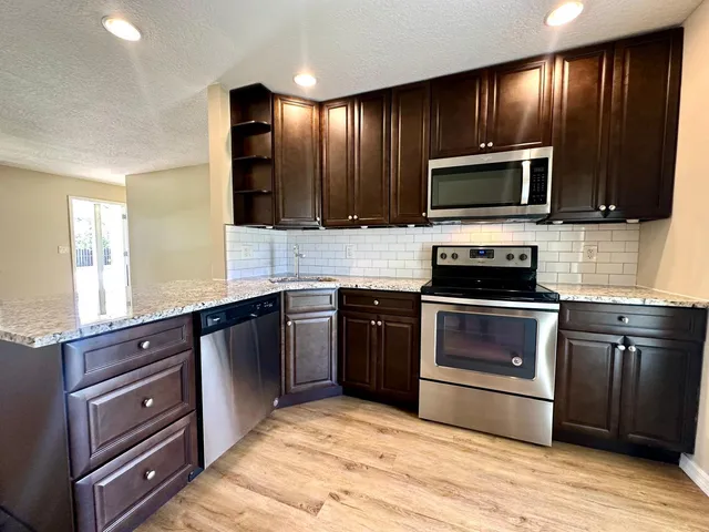 $2,150 | 3531 Burma Court, Palm Beach Gardens, FL 33403