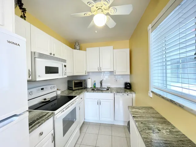 $1,350 | 3120 Cynthia Lane, Unit 112, Lake Worth Beach, FL 33461