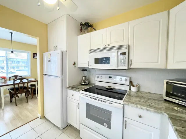 $1,350 | 3120 Cynthia Lane, Unit 112, Lake Worth Beach, FL 33461