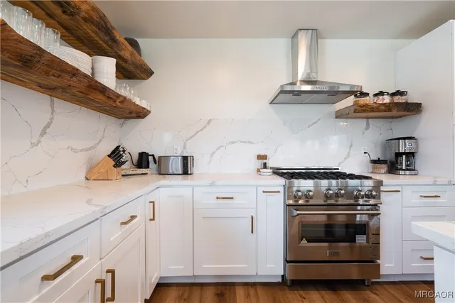 $985,000 | 955 Deer Trail Lane, Fawnskin, CA 92333