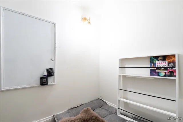 $985,000 | 955 Deer Trail Lane, Fawnskin, CA 92333