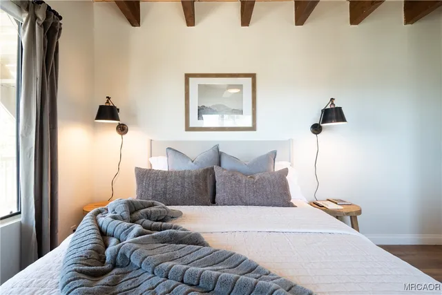 $985,000 | 955 Deer Trail Lane, Fawnskin, CA 92333