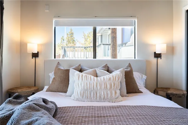 $985,000 | 955 Deer Trail Lane, Fawnskin, CA 92333