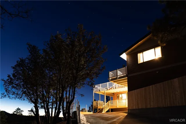 $985,000 | 955 Deer Trail Lane, Fawnskin, CA 92333