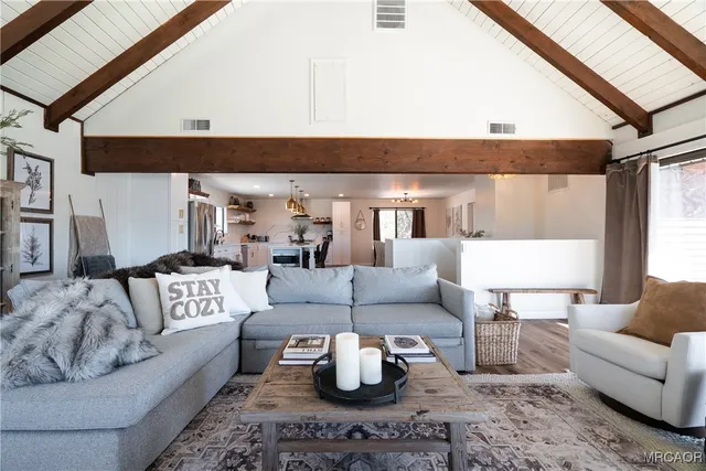 $985,000 | 955 Deer Trail Lane, Fawnskin, CA 92333