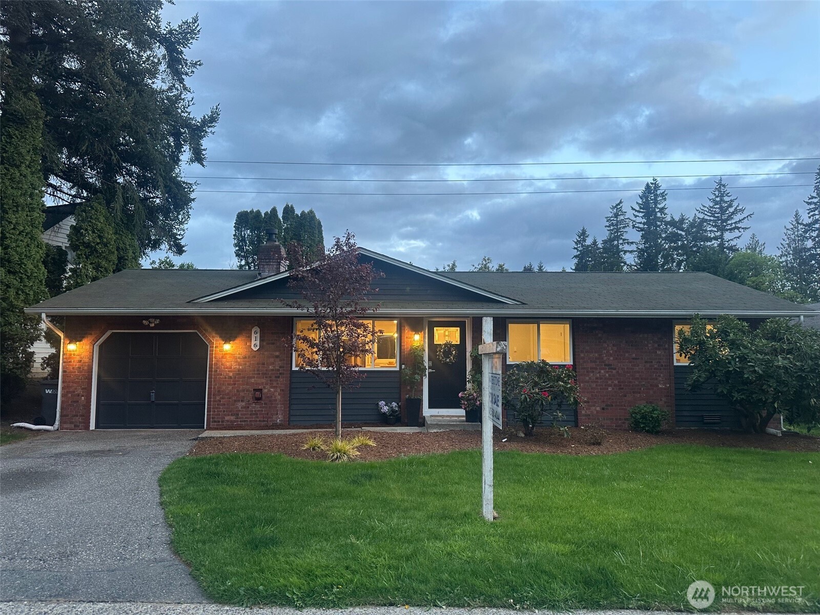 616 212th Street Southwest Bothell, WA 98021 - Photo 2 of 28 Gallery Image 2