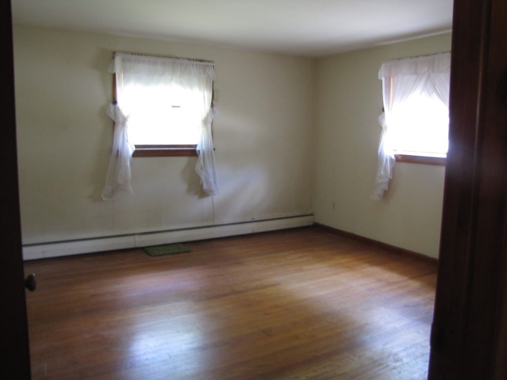 48 Ivanhoe Street Springfield, MA 01109 - Photo 11 of 16 Gallery Image 11