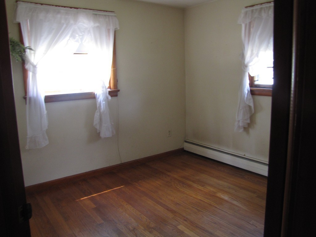 48 Ivanhoe Street Springfield, MA 01109 - Photo 12 of 16 Gallery Image 12
