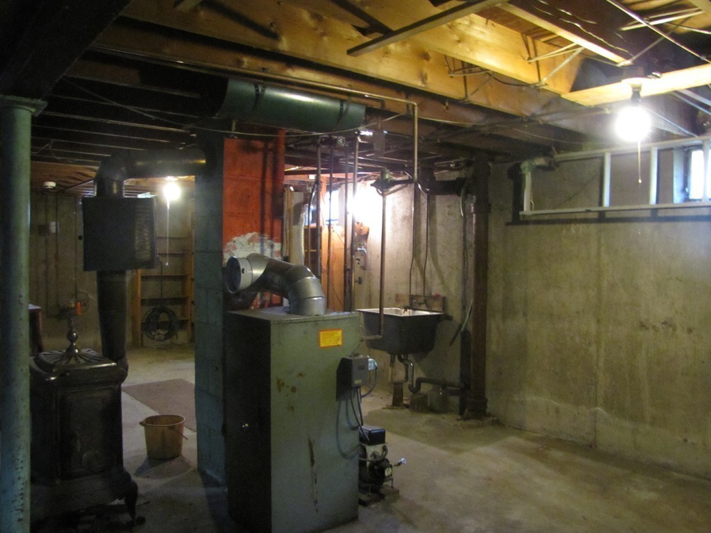 48 Ivanhoe Street Springfield, MA 01109 - Photo 16 of 16 Gallery Image 16