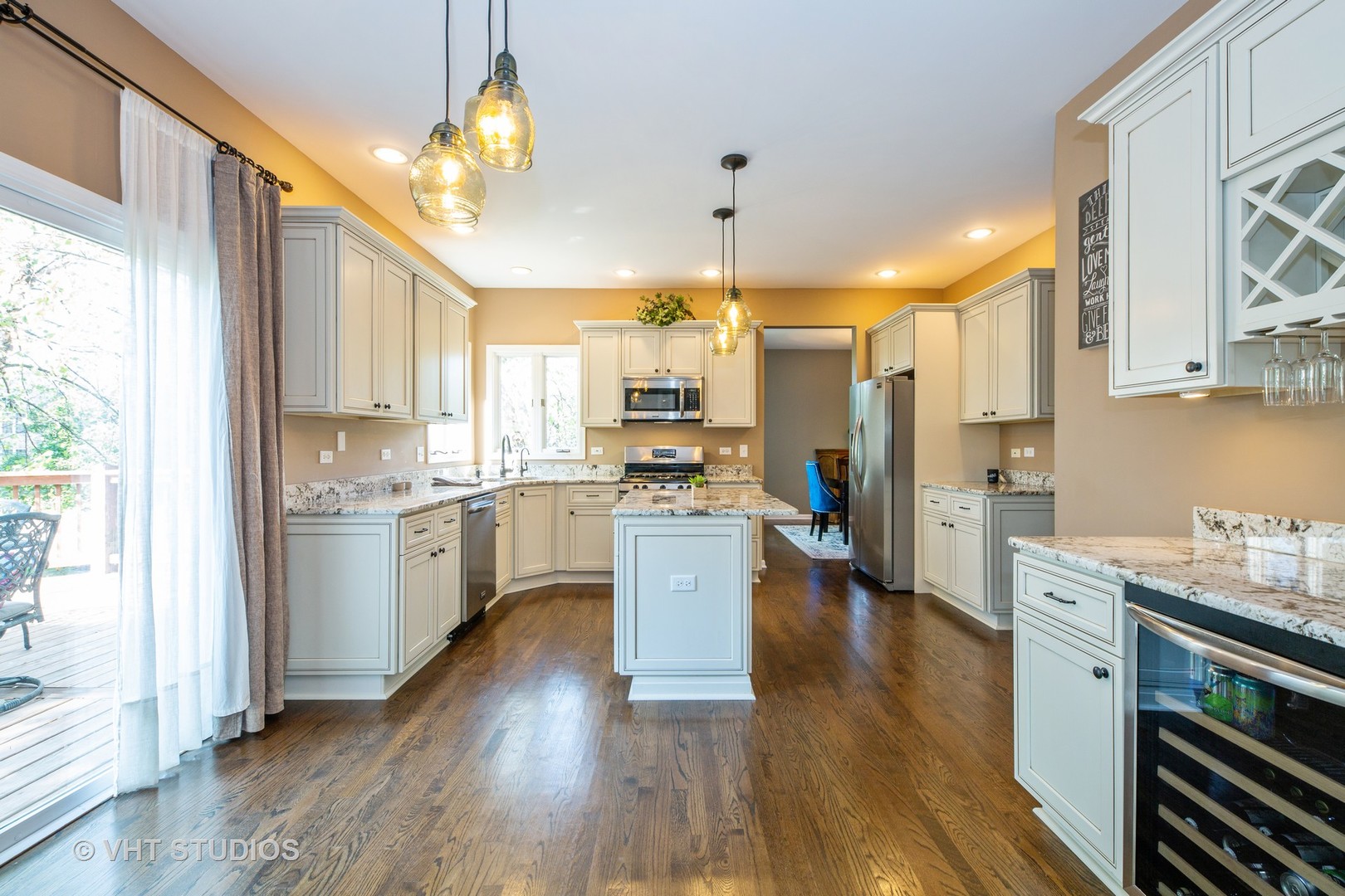 538 Camargo Club Road Lake In The Hills, IL 60156 - Photo 10 of 31