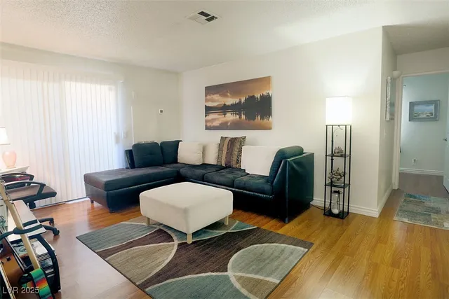 $173,900 | 3151 North Soaring Gulls Drive, Unit 1037, Las Vegas, NV 89128