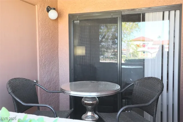 $173,900 | 3151 North Soaring Gulls Drive, Unit 1037, Las Vegas, NV 89128