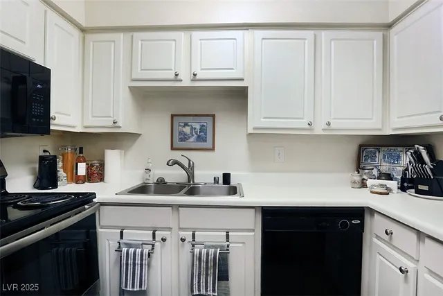 $173,900 | 3151 North Soaring Gulls Drive, Unit 1037, Las Vegas, NV 89128