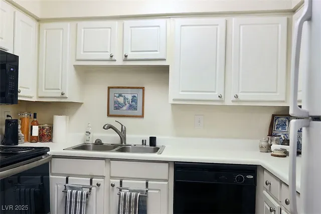 $173,900 | 3151 North Soaring Gulls Drive, Unit 1037, Las Vegas, NV 89128