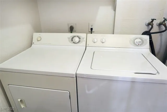 $173,900 | 3151 North Soaring Gulls Drive, Unit 1037, Las Vegas, NV 89128