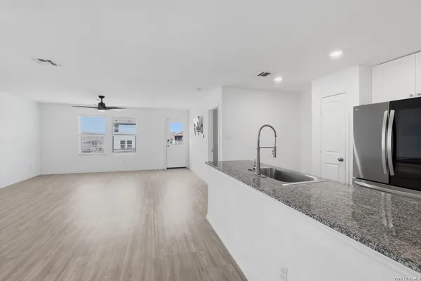 $1,650 | 6943 Tides Trail, San Antonio, TX 78252