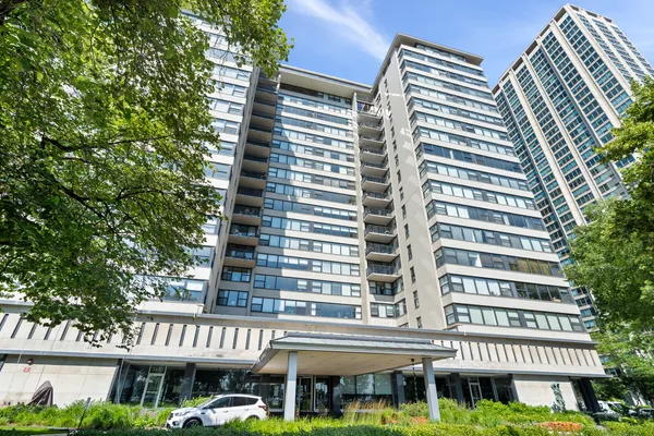 $220,000 | 3440 North Lake Shore Drive, Unit 17F, Chicago, IL 60657