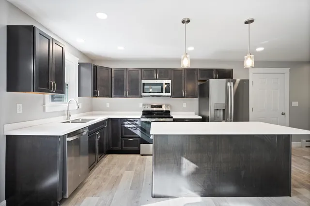 $549,900 | 37 Lower Dedham Road, Holden, ME 04429