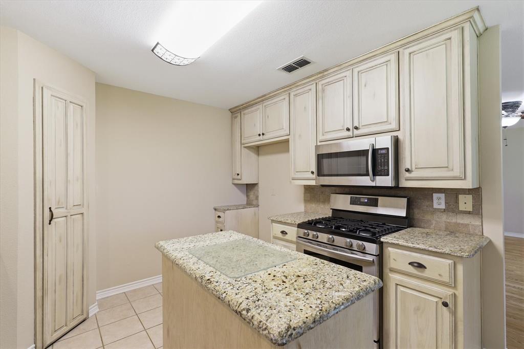 605 Maple Drive Pilot Point, TX 76258 - Photo 19 of 38