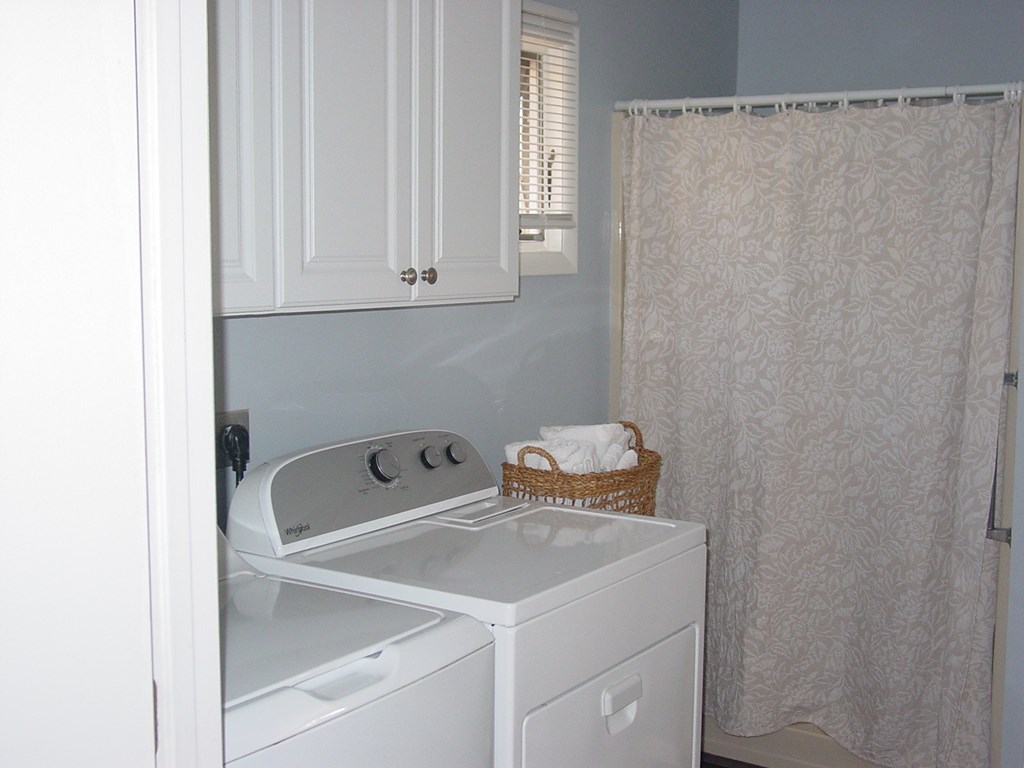 5170 Pine Crest Road Young Harris, GA 30582 - Photo 27 of 46 a utility room with dryer and washer