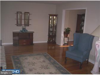 41 Hamilton Road Marlton, NJ 08053 - Photo 2 of 12 Living Room