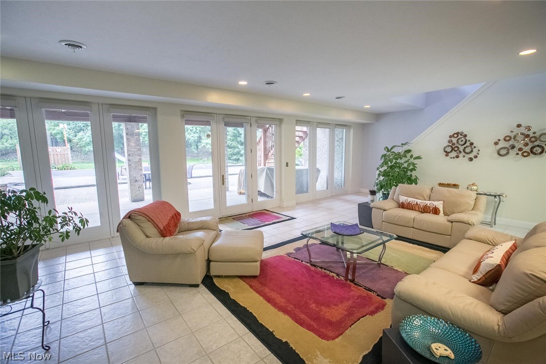 2634 Ginger Wren Road Cleveland, OH 44124 - Photo 29 of 35 Gallery Image 29