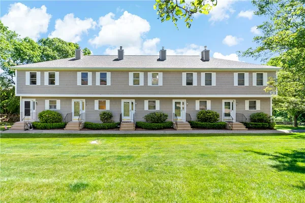 $375,000 | 41 Charles Drive, Unit 2, Tiverton, RI 02878