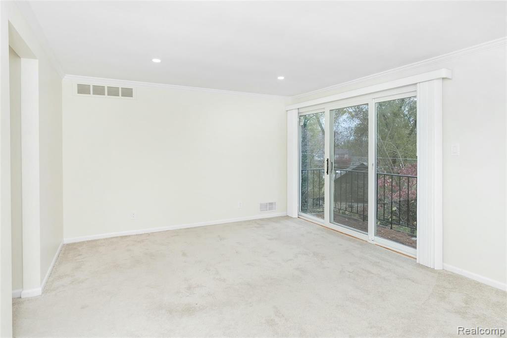 32257 Southfield Road Beverly Hills, MI 48025 - Photo 18 of 32