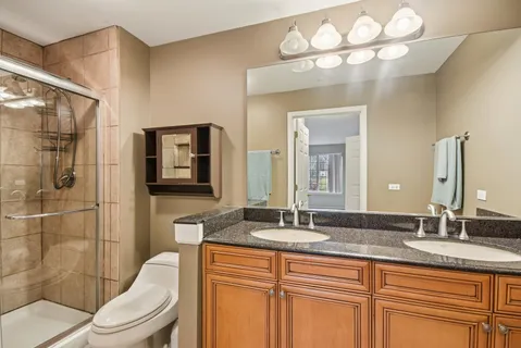 $329,900 | 1668 Chatsford Court, Unit 1, Bartlett, IL 60103