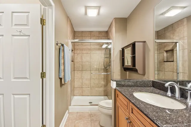 $329,900 | 1668 Chatsford Court, Unit 1, Bartlett, IL 60103