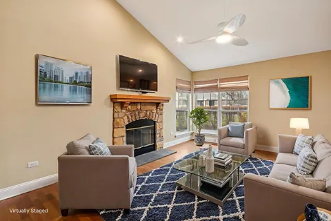 $329,900 | 1668 Chatsford Court, Unit 1, Bartlett, IL 60103