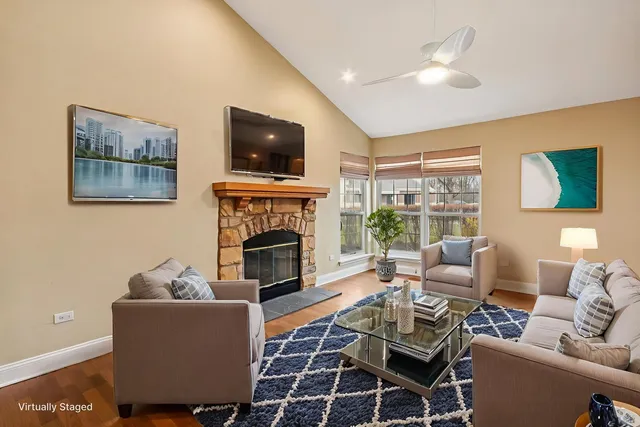 $329,900 | 1668 Chatsford Court, Unit 1, Bartlett, IL 60103