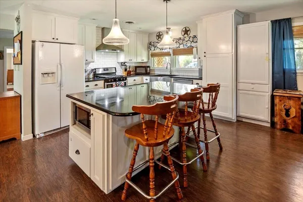 $260,000 | 604 West 15th Street, Brady, TX 76825