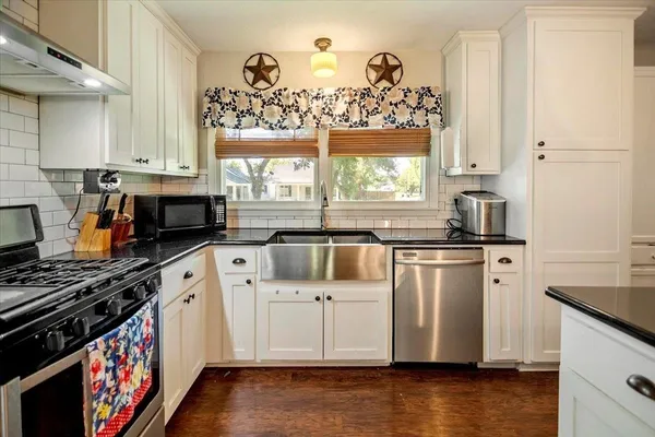 $260,000 | 604 West 15th Street, Brady, TX 76825