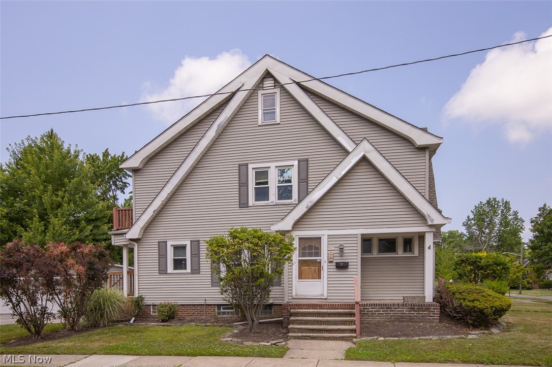 912 Cambridge Road, Unit B Cleveland Heights, OH 44121 - Photo 2 of 34