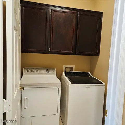 $2,100 | 1008 Venetian Hills Lane, Las Vegas, NV 89144