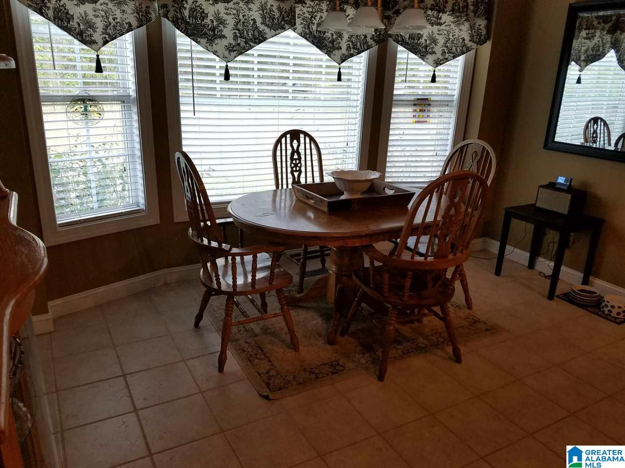 211 Deep Hollow Road Oneonta, AL 35121 - Photo 3 of 33