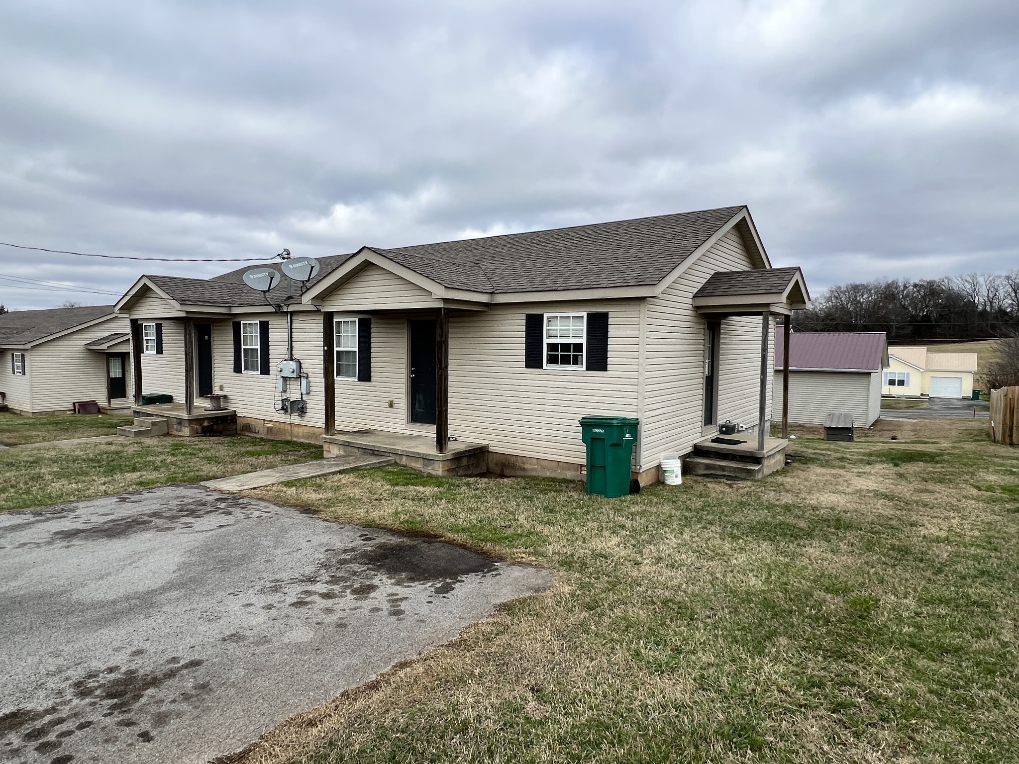 28 Modena Place Decherd, TN 37324 - Photo 2 of 24 Gallery Image 2